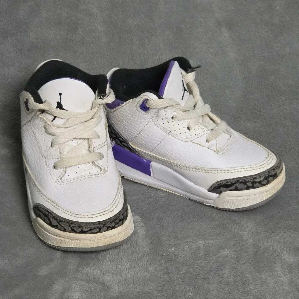 Jordan Baby Boy's 3 Retro (Infant/Toddler) White/Black/Dark‎ Iris/Cement Grey 6C